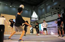 九游体育:足球盛事蓄势待发，球队巅峰对抗，球场热度飙升
