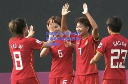 九游体育:中国女足在友谊赛中展现出团结一心的态势